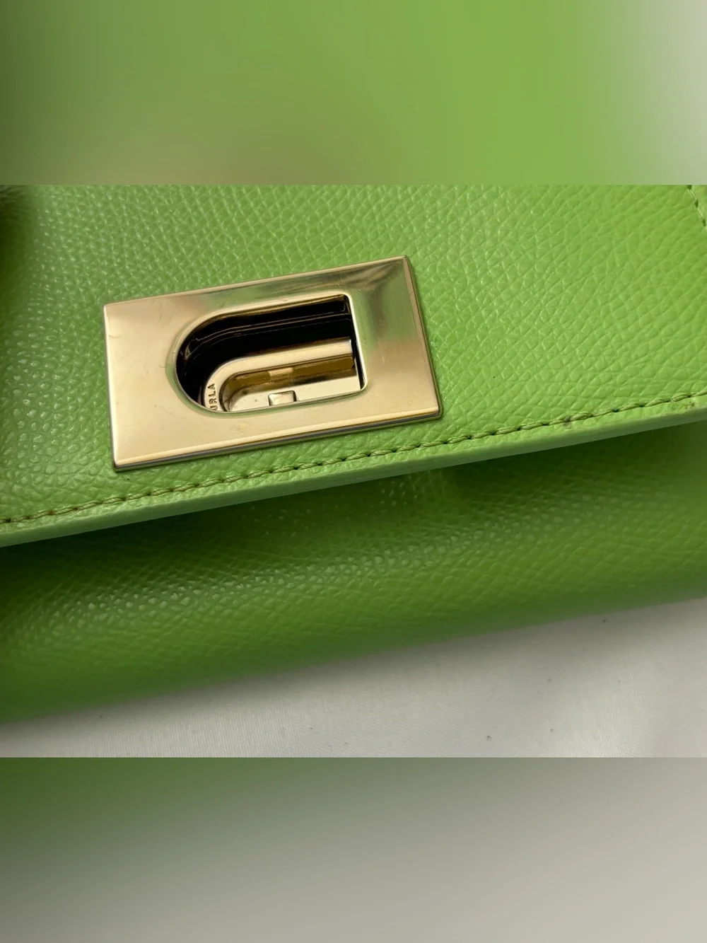Furla vibrant lime